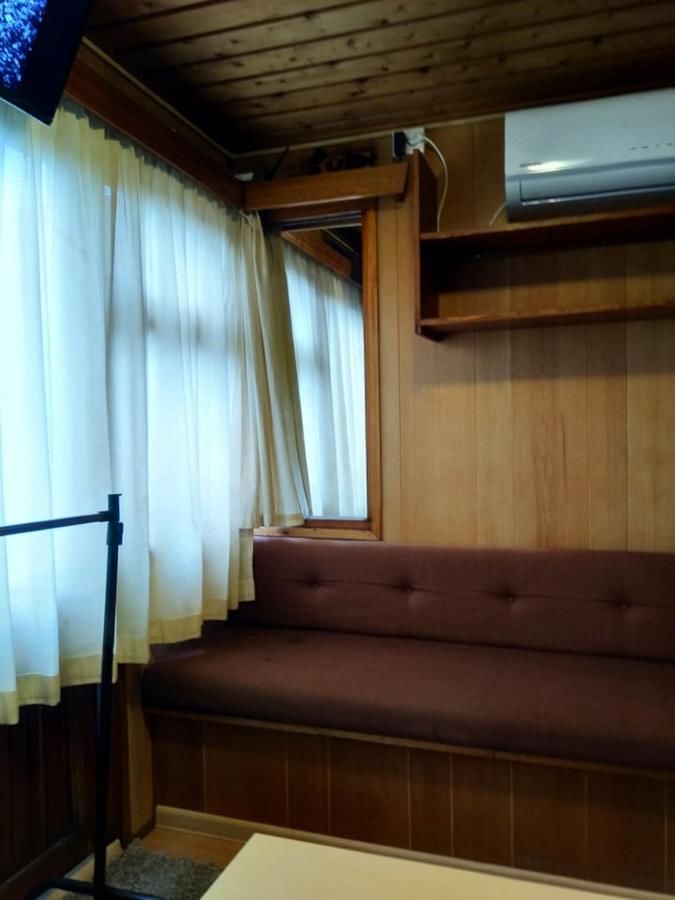 Дома для отпуска Two Rooms Rustic House - Self Check-In Бухарест-21