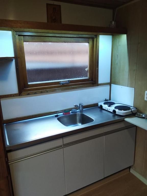 Дома для отпуска Two Rooms Rustic House - Self Check-In Бухарест-38
