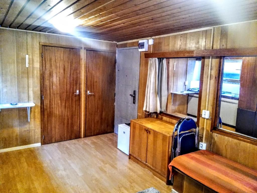 Дома для отпуска Two Rooms Rustic House - Self Check-In Бухарест-52